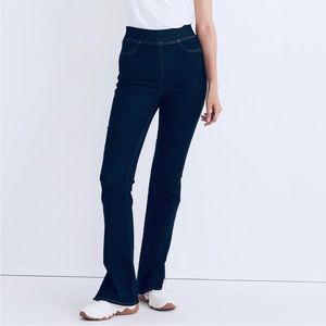 NWOT Madewell pull on skinny flare jeans. Size 26
